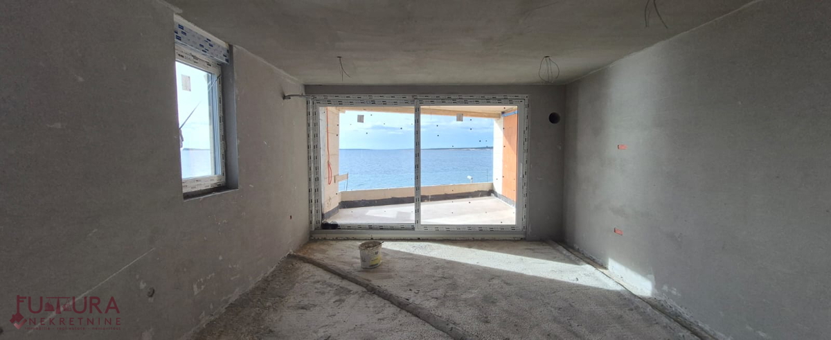 PAG - MANDRE, STANOVANJE 96,01 M2, PRODAJA, PRVA VRSTA, ODPRT POGLED, NOVO!!!