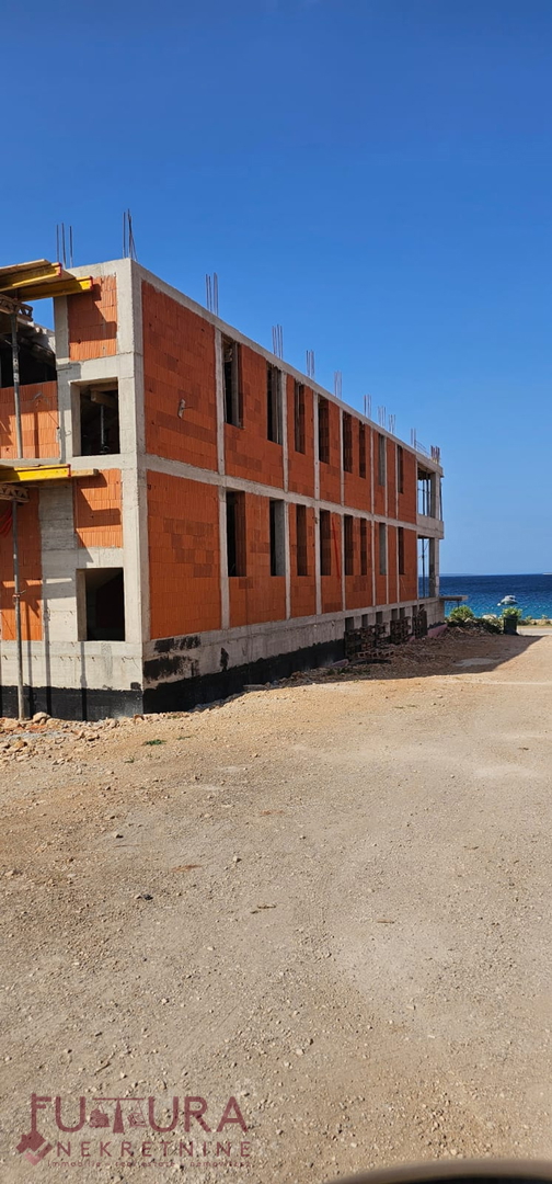 PAG - MANDRE, STANOVANJE 96,01 M2, PRODAJA, PRVA VRSTA, ODPRT POGLED, NOVO!!!