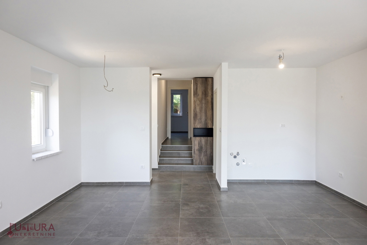 Pag - Mandre, stan 100,32 m2, prodaja, razgled, vrt, garaža, lokacija