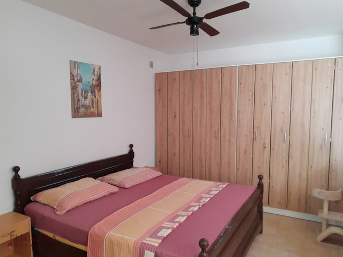 PAG, PRODAJA DVOSTAMBENE HIŠE 246,86 M2, PRODAJA, POGLED, 5 STANOVANJ!!!