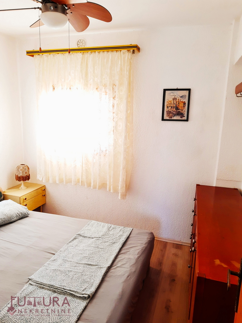 PAG, PRODAJA DVOSTAMBENE HIŠE 246,86 M2, PRODAJA, POGLED, 5 STANOVANJ!!!