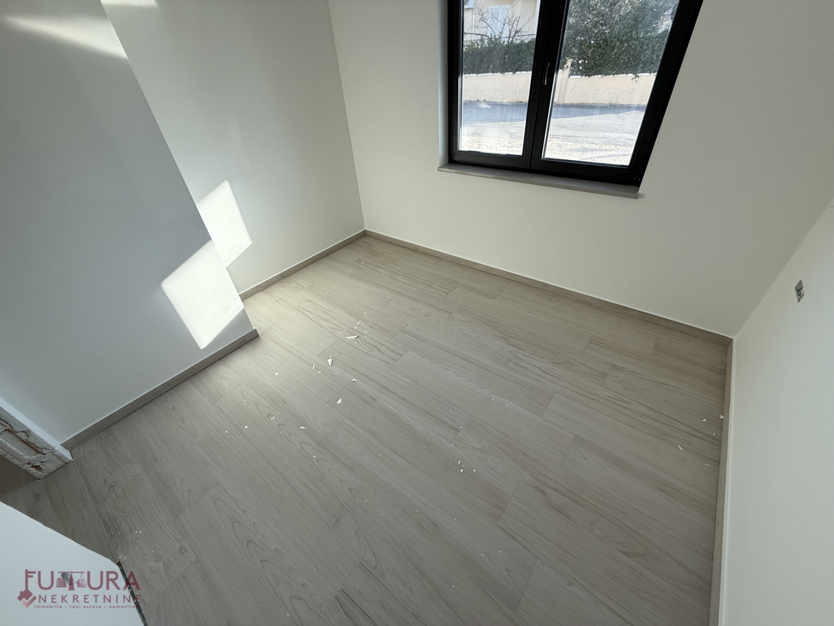 ZADAR - PETRČANE, STAN 96,79 M2, PRODAJA, VRT, LOKACIJA, NOVO!!!