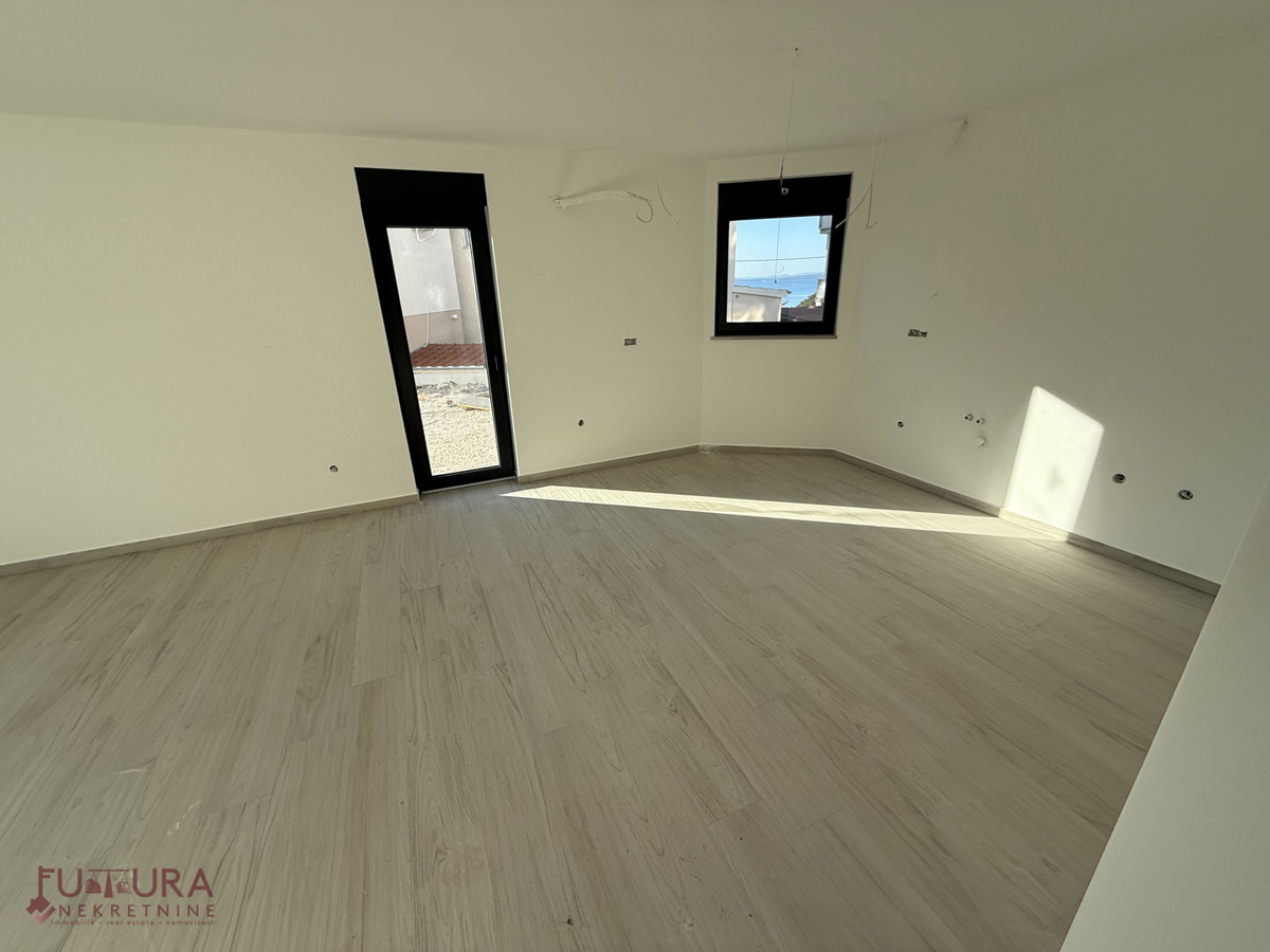 ZADAR - PETRČANE, STAN 96,79 M2, PRODAJA, VRT, LOKACIJA, NOVO!!!