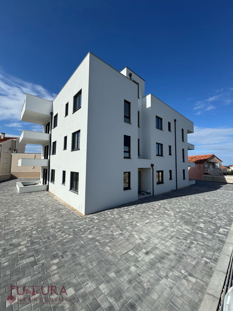 ZADAR - PETRČANE, STAN 96,79 M2, PRODAJA, VRT, LOKACIJA, NOVO!!!