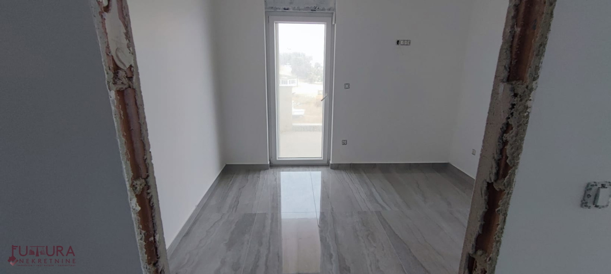 PAG - POVLJANA, PRODAJA STANOVANJA 58,54 M2, RAZGLED, 50 M OD MORJA, NOVO!!!