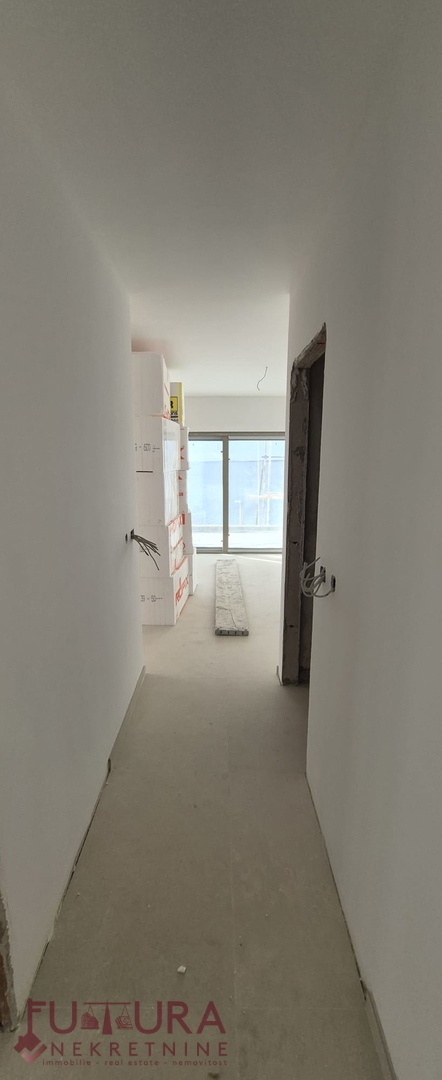 PAG - MANDRE, STAN 41,76 M2, PRODAJA, PRVA VRSTA, ODPRT RAZGLED, VRT!!