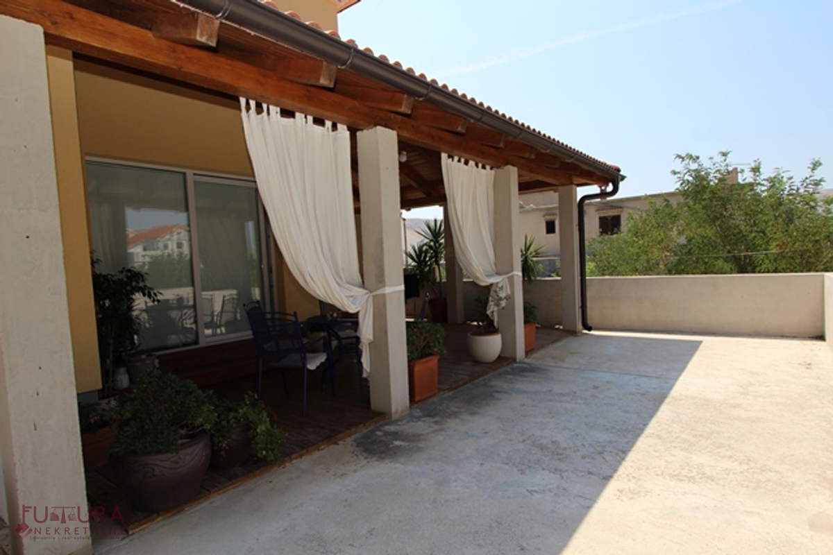 Pag, prodaja hiše 298 m2, pogled, lokacija!