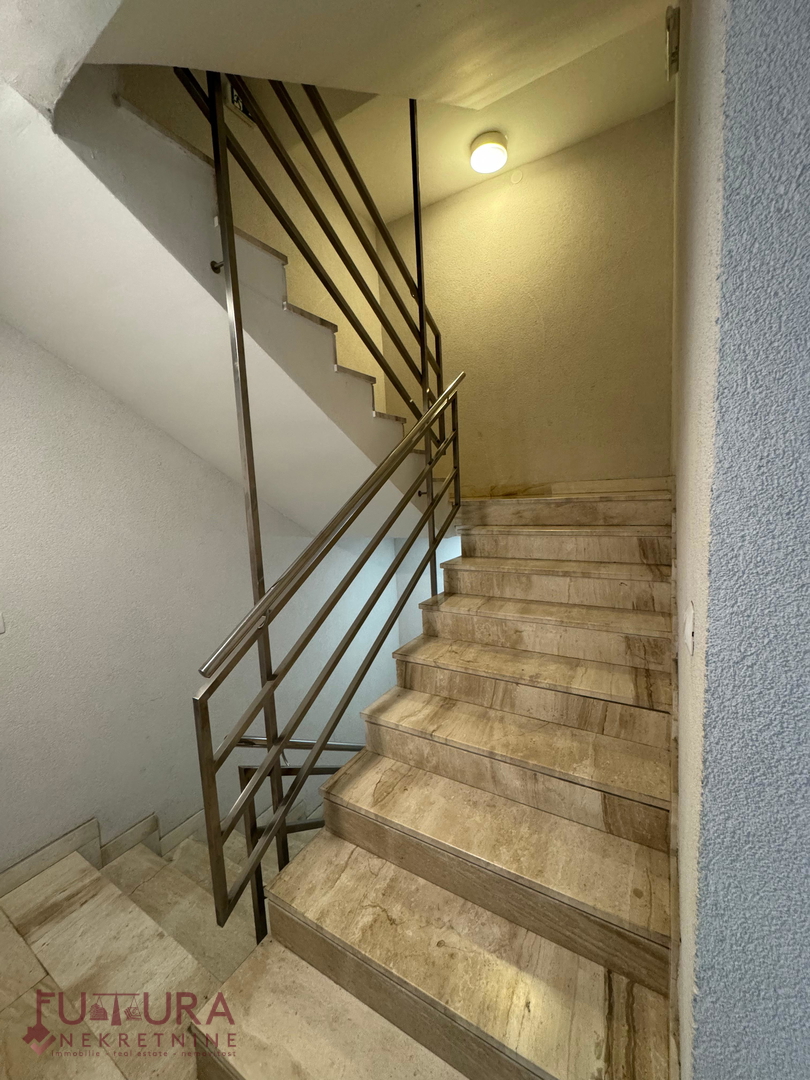 ZADAR - KOLOVARE, STANOVANJE 77 M2, PRODAJA, 40 M OD PLAŽE, POGLED!!!
