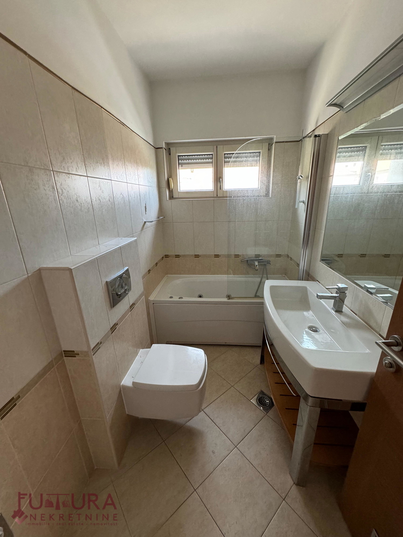ZADAR - KOLOVARE, STANOVANJE 77 M2, PRODAJA, 40 M OD PLAŽE, POGLED!!!