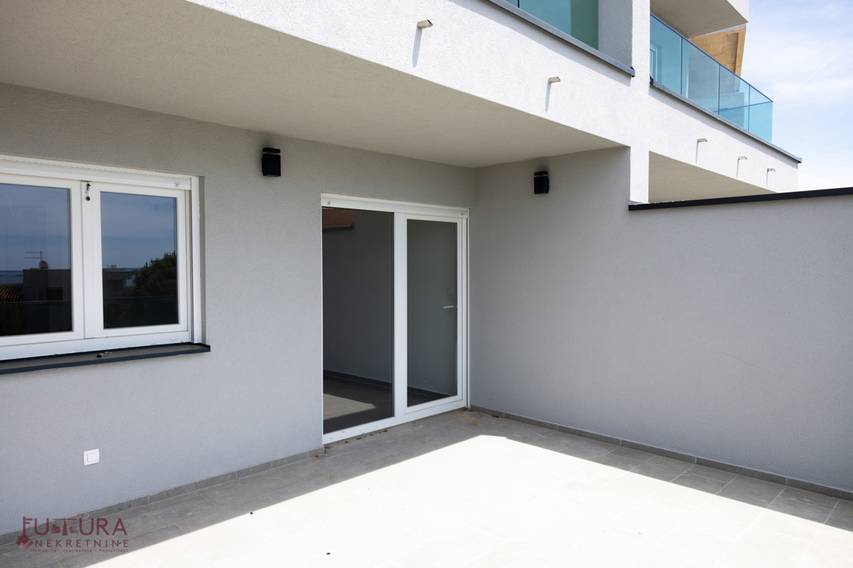 PAG - MANDRE, STANOVANJE 101,52 M2, PRODAJA, NOVO, VRT, GARAŽA, LOKACIJA