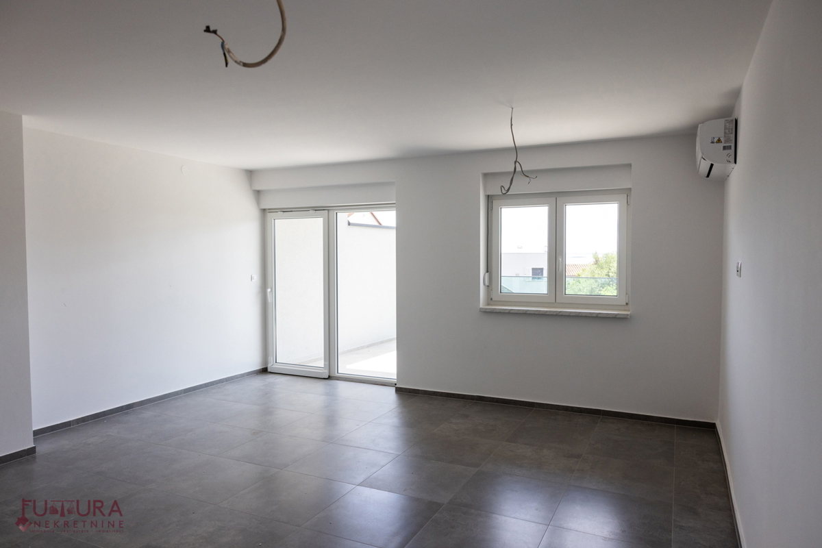 PAG - MANDRE, STANOVANJE 101,52 M2, PRODAJA, NOVO, VRT, GARAŽA, LOKACIJA