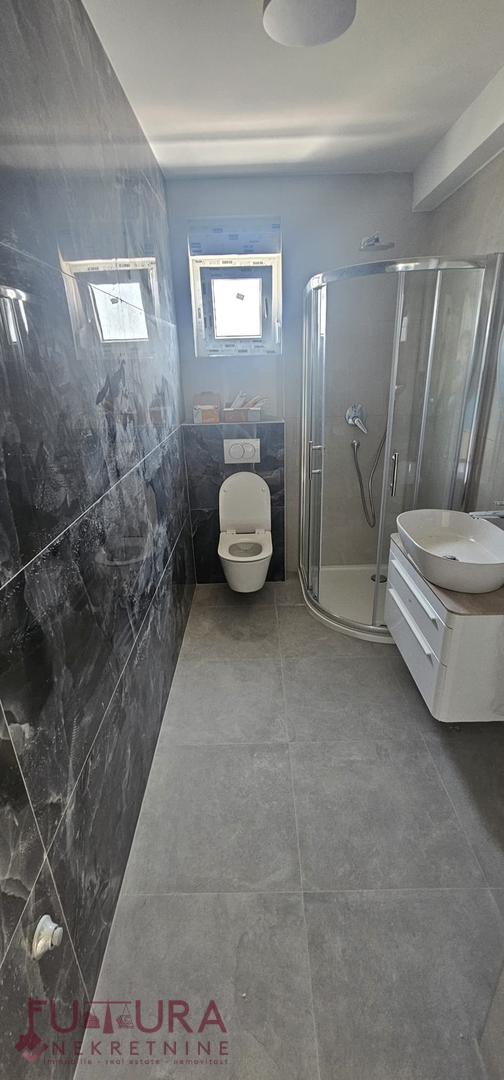PAG - MANDRE, STANOVANJE 52,10 M2, PRODAJA, VRT, NOVO, LOKACIJA!!!