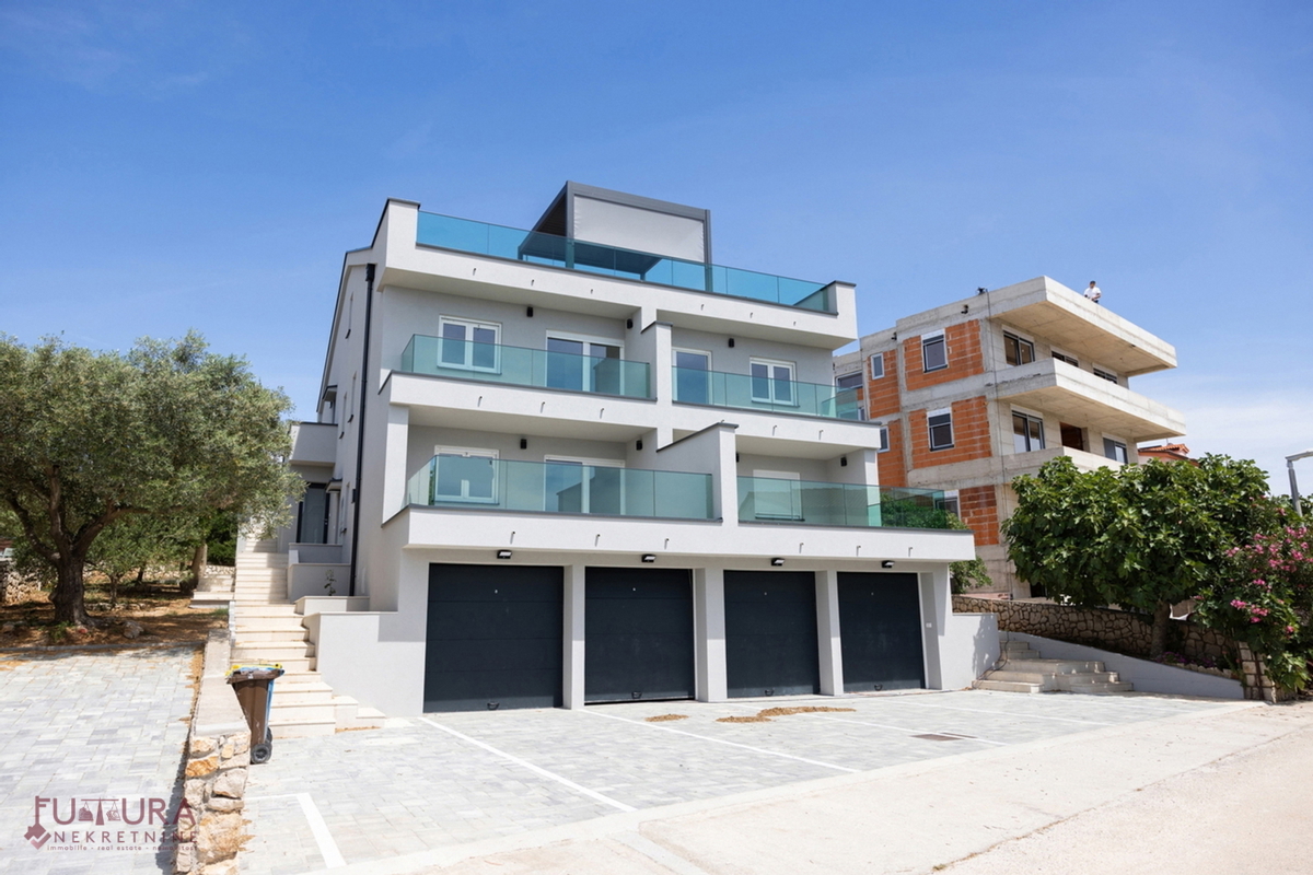 Pag - Mandre, stan 100,32 m2, prodaja, razgled, vrt, garaža, lokacija