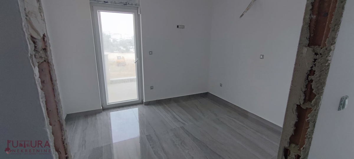 PAG - POVLJANA, PRODAJA STANOVANJA 54,52 M2, RAZGLED, 50 M OD MORJA, NOVO!!!