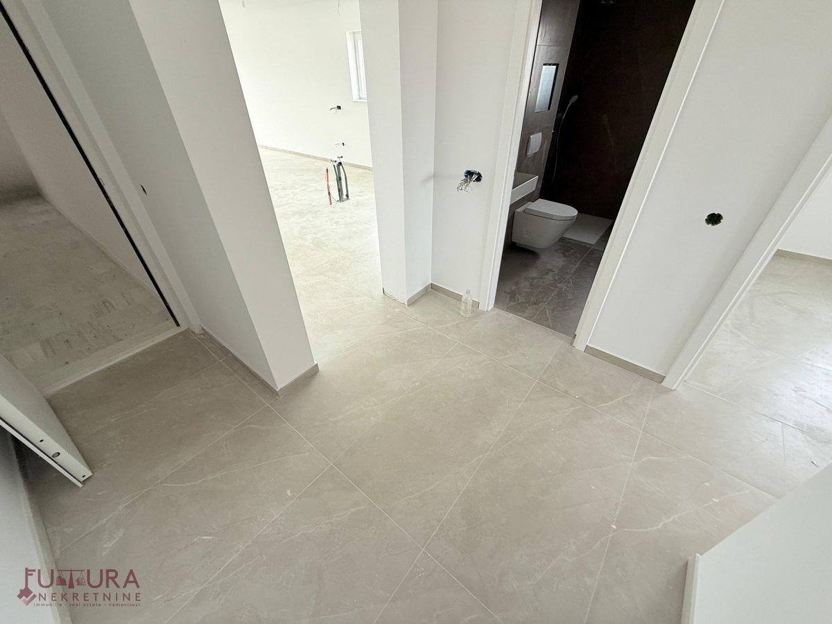 ZADAR - PRIVLAKA, STAN 107 M2, PRODAJA, RAZGLED, STREŠNA TERASA, LOKACIJA!!!