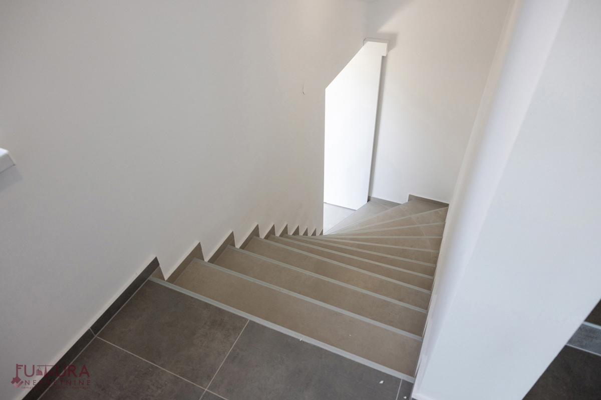 Pag - Mandre, stan 100,32 m2, prodaja, razgled, vrt, garaža, lokacija