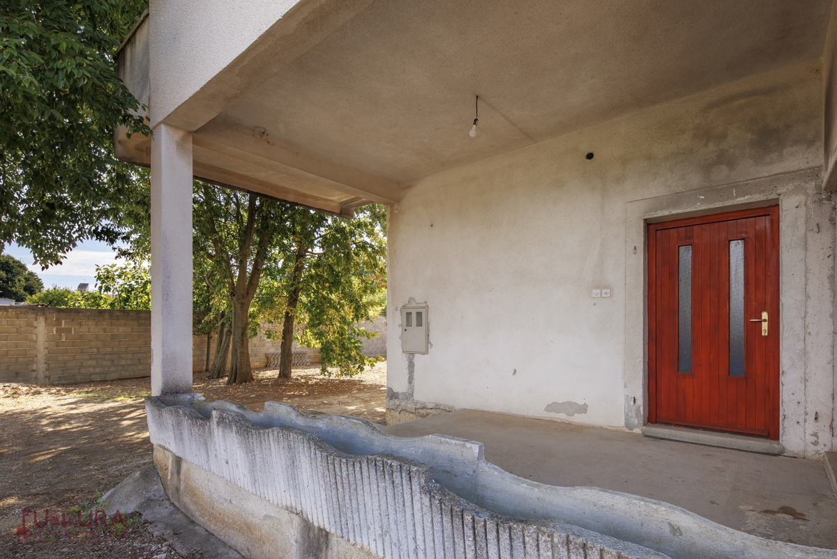 ZADAR - SMILČIĆ, HIŠA 470 M2, PRODAJA, GARAŽA!