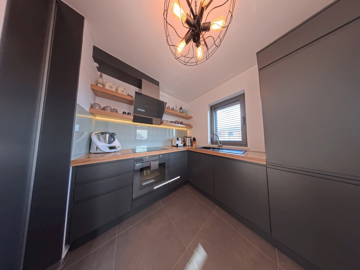 NOVOGRADNJA: 70,00 m2, blizu plaže, Petrčane - ZADAR