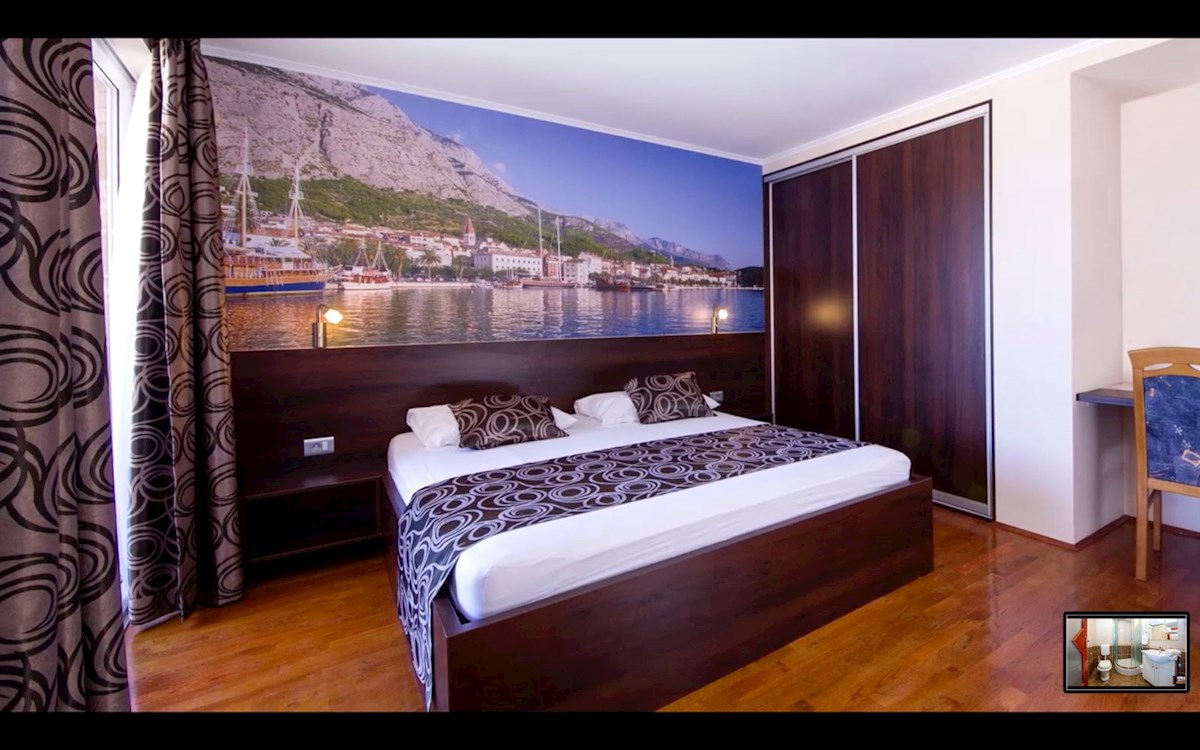 Apartmajska hiša z razgledom in bazenom