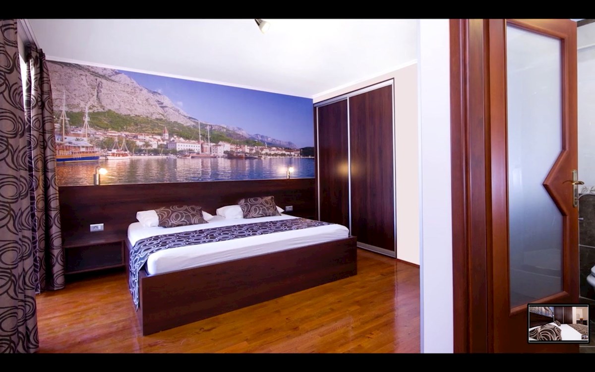 Apartmajska hiša z razgledom in bazenom