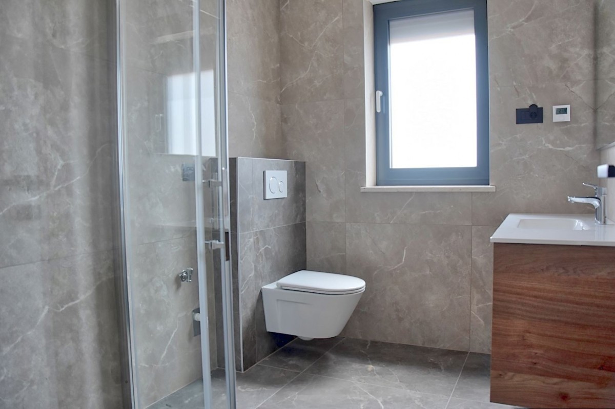 Poreč, luksuzni penthouse z garažo in čudovitim pogledom na morje