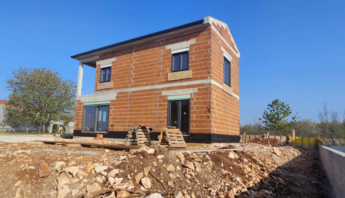 Vila v izgradnji, okolica Baderna, Istra