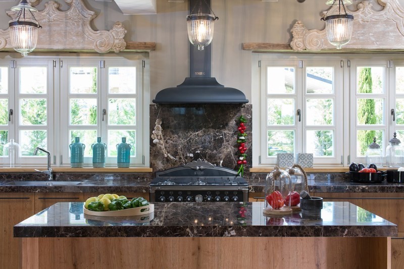 Luksuzna vila z bazenom naprodaj v osrednji Istri – mirna lokacija, 4 spalnice