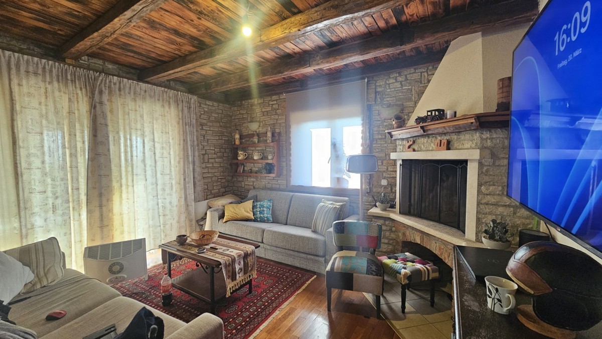 Očarljiva vila z bazenom in pogledom na morje naprodaj – Kaštelir, Istra