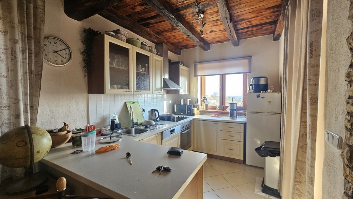 Očarljiva vila z bazenom in pogledom na morje naprodaj – Kaštelir, Istra