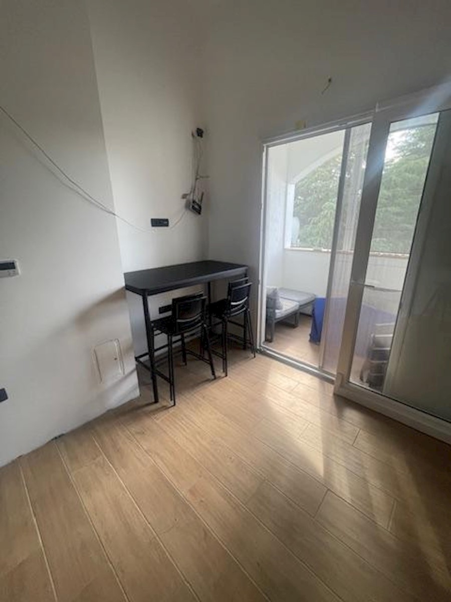 Červar porat, cca 150 m ob morja- 2 spalnice