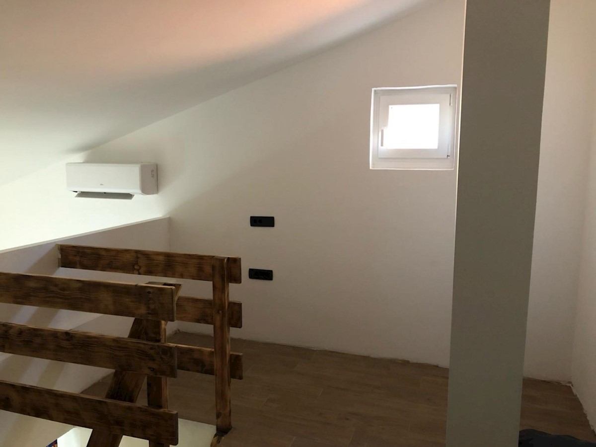 Červar porat, cca 150 m ob morja- 2 spalnice