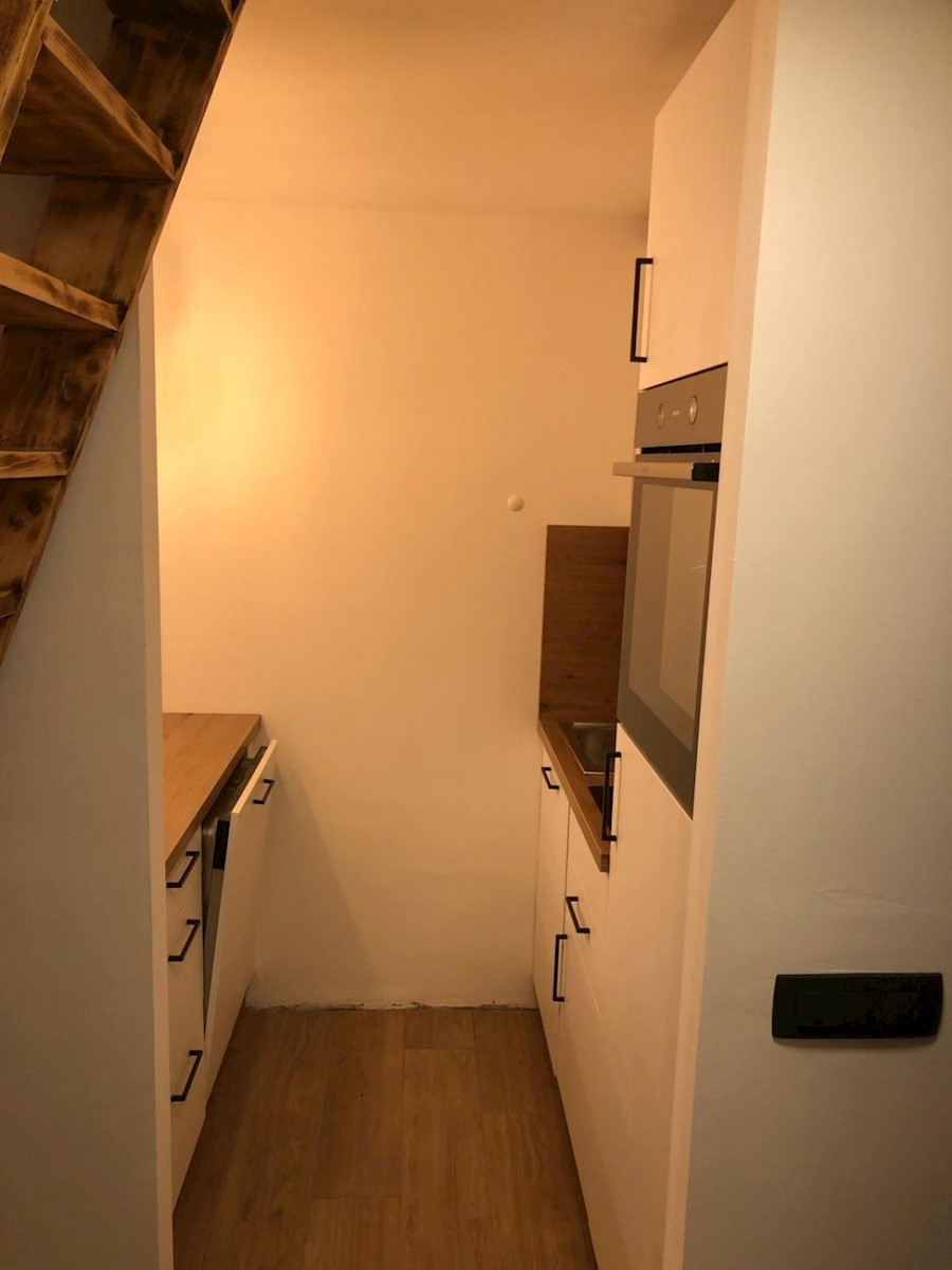 Červar porat, cca 150 m ob morja- 2 spalnice