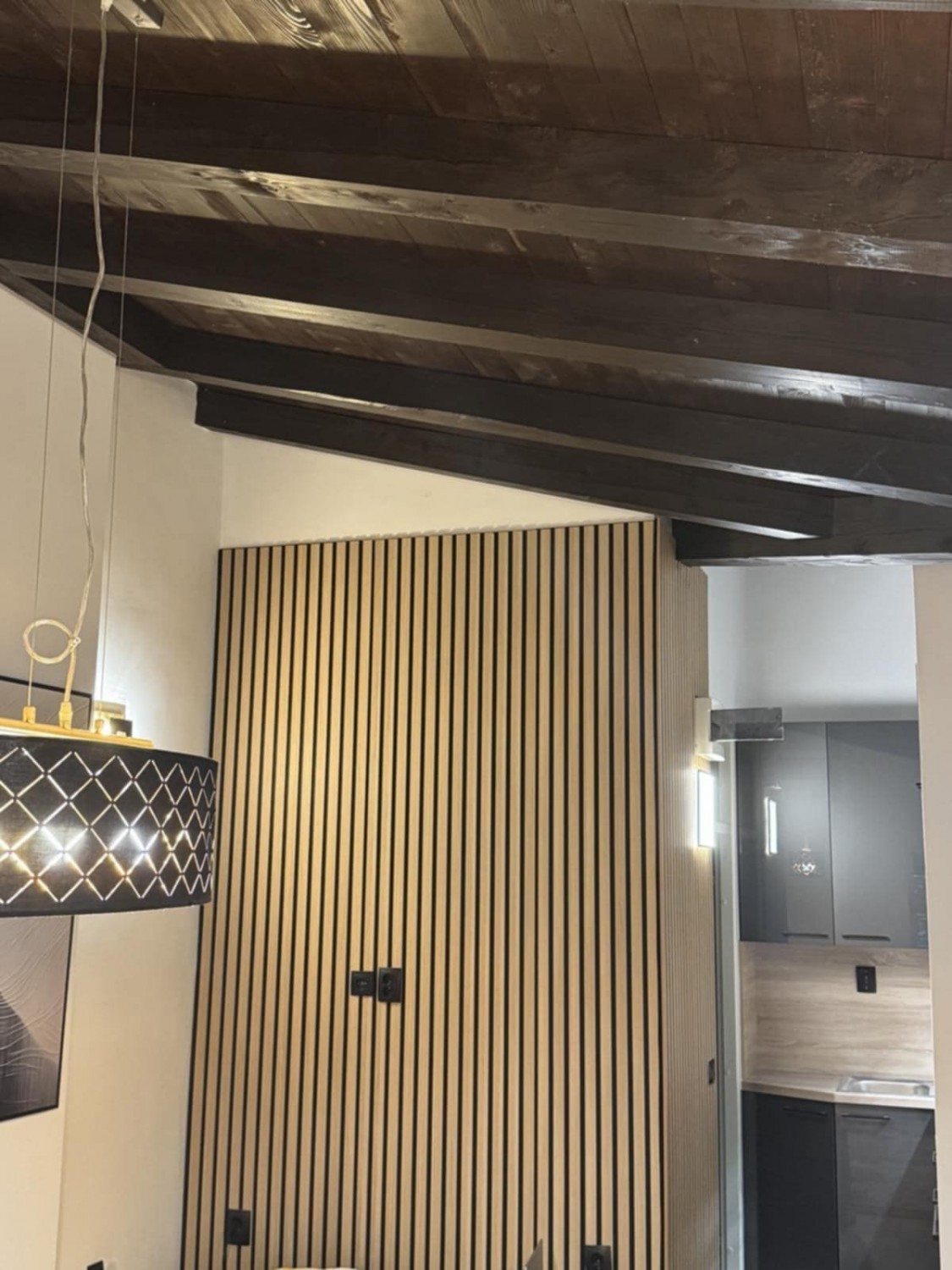 Červar-Porat – prenovljena vrstna hiša, le 300 m od morja