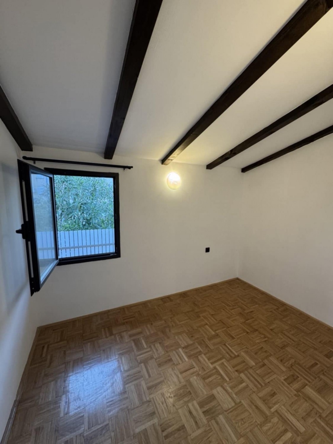 Červar-Porat – prenovljena vrstna hiša, le 300 m od morja