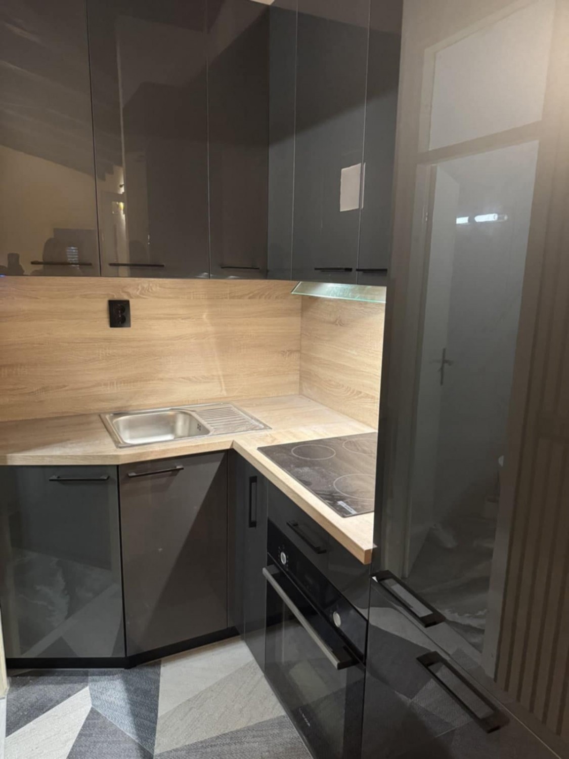Červar-Porat – prenovljena vrstna hiša, le 300 m od morja