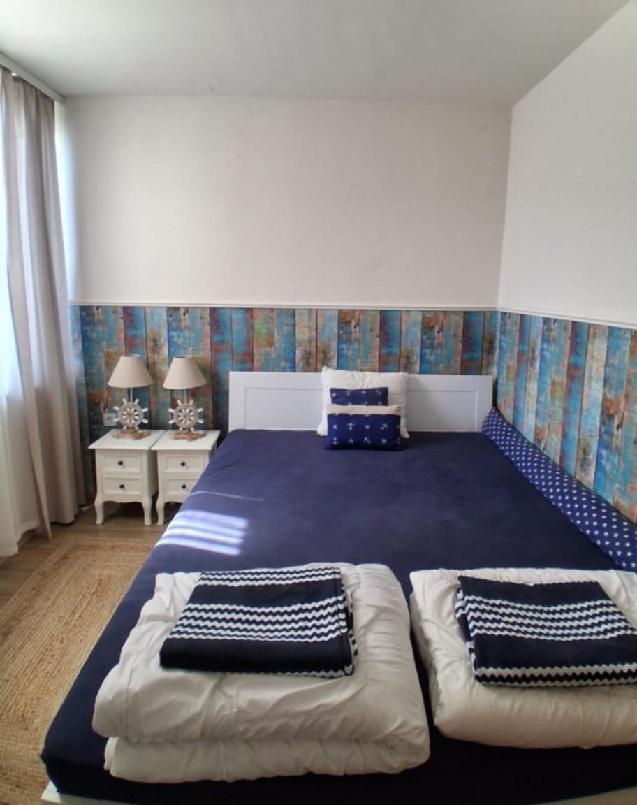 Červar Porat: PRVA VRSTA DO MORJA, trisobno stanovanje, površina 62 m², 2. nadstropje