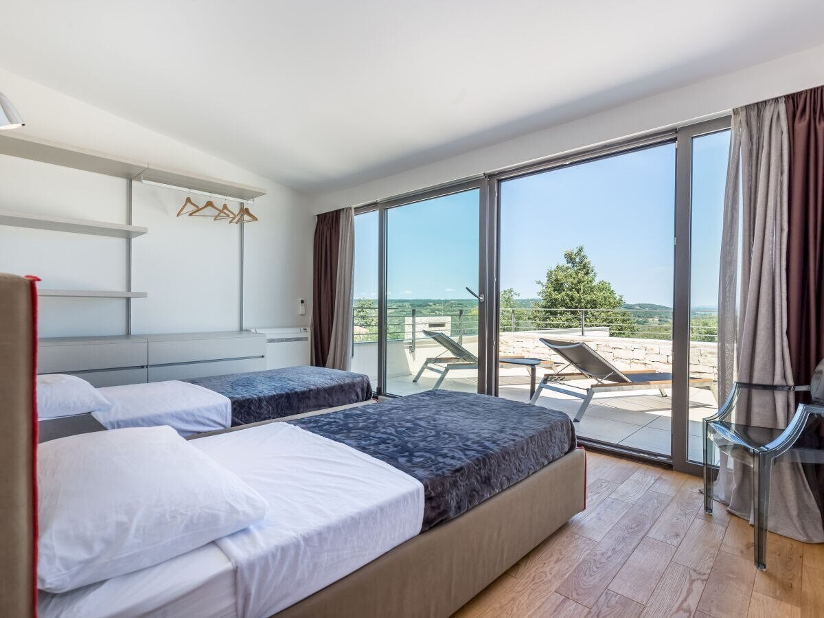 Luksuzna vila cca 12 km od mora- Labin