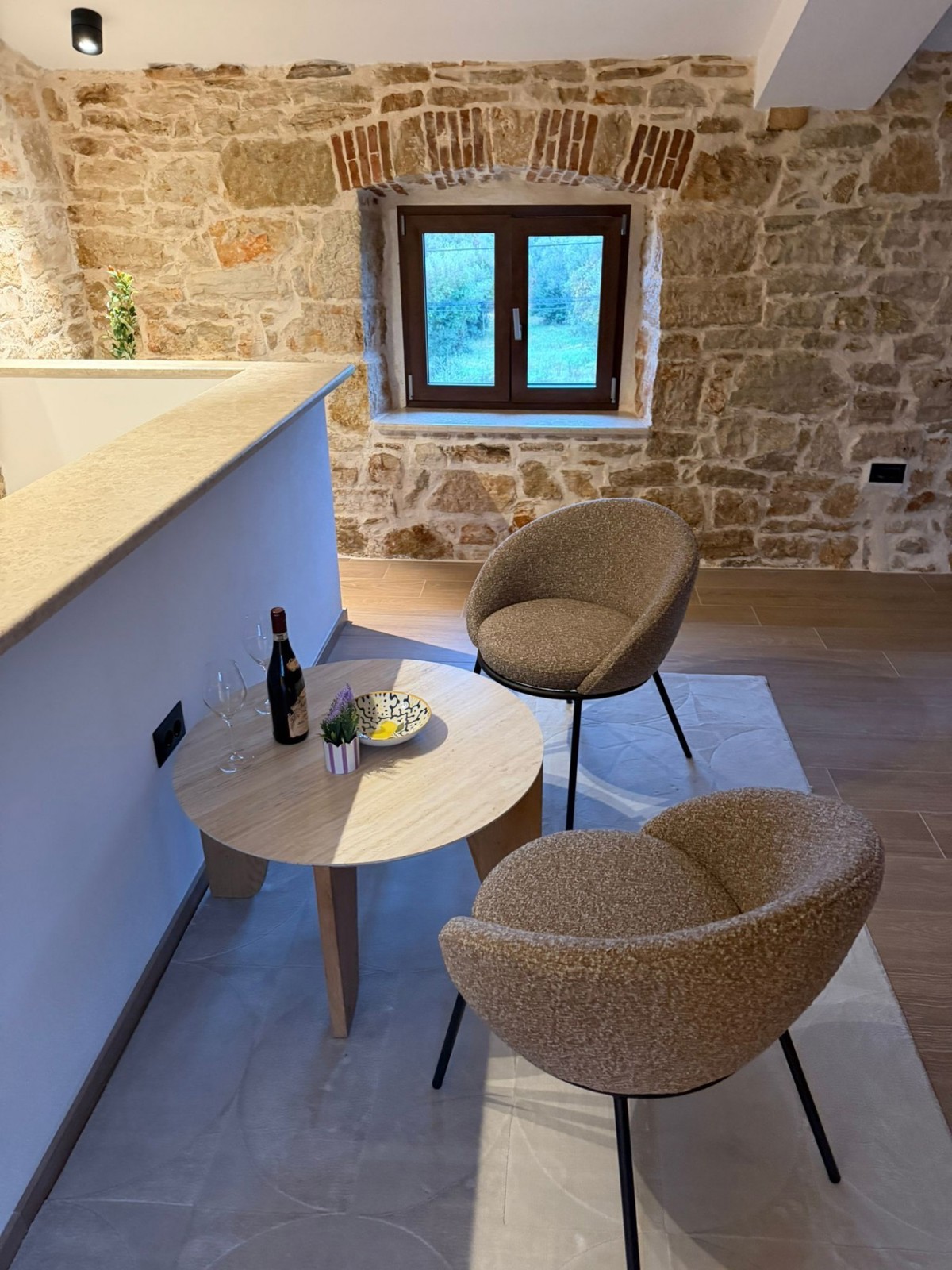 Avtentična istrska kamnita hiša z bazenom in pogledom na morje – naprodaj, okolica Poreča