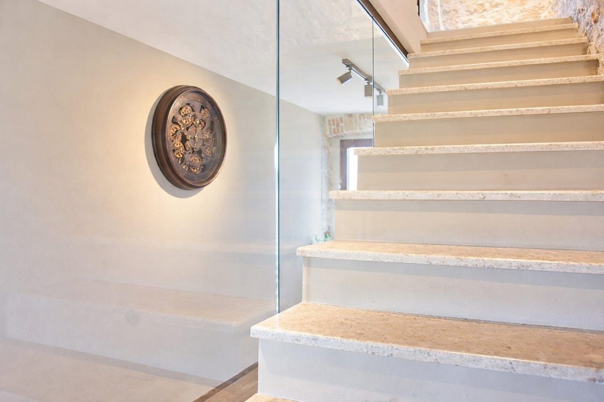 Avtentična istrska kamnita hiša z bazenom in pogledom na morje – naprodaj, okolica Poreča