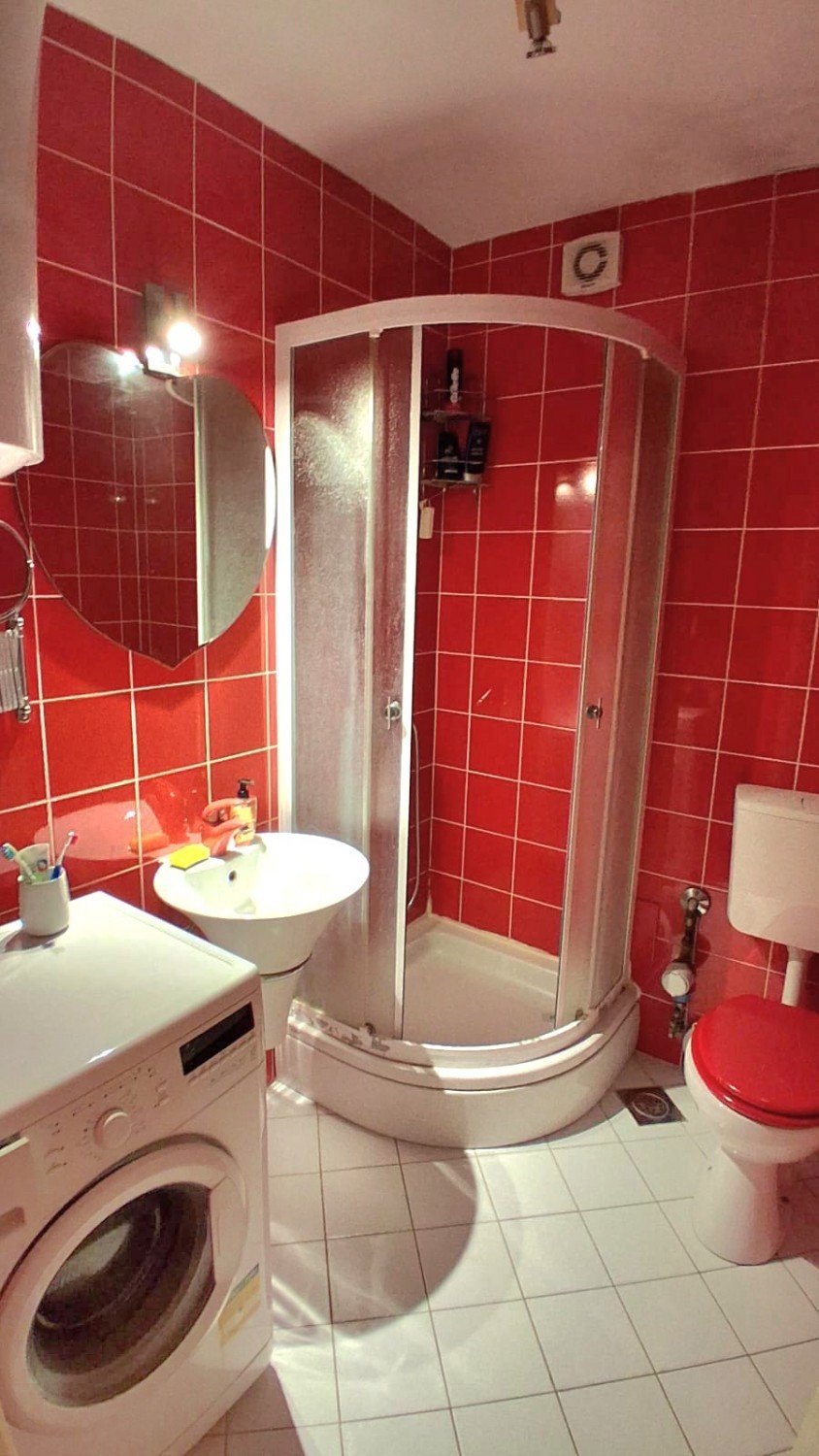 Červar Porat – Stanovanje na prodaj, prva vrsta ob morju