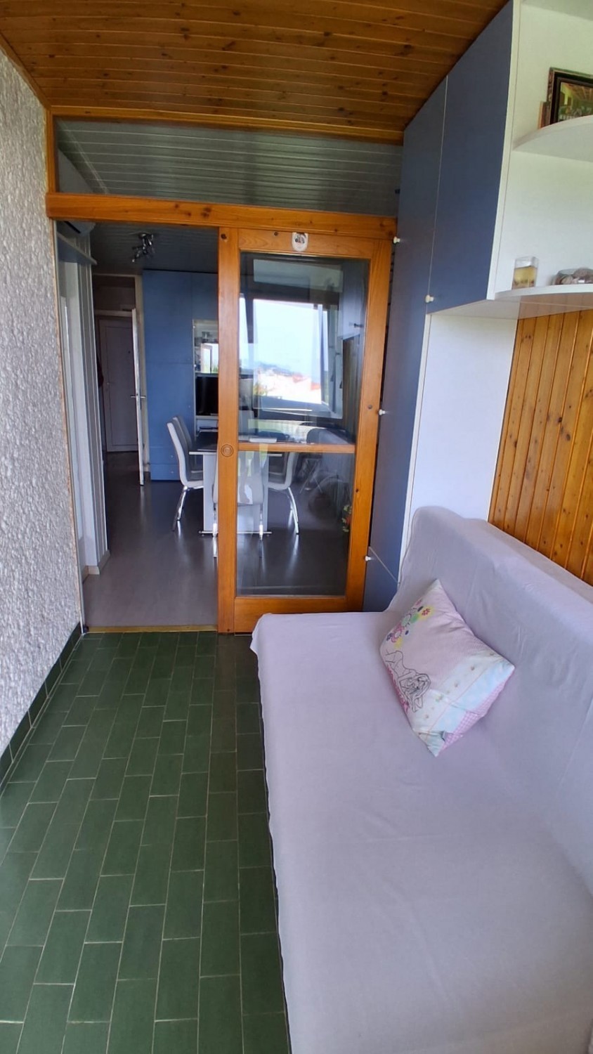 Červar Porat – Stanovanje na prodaj, prva vrsta ob morju