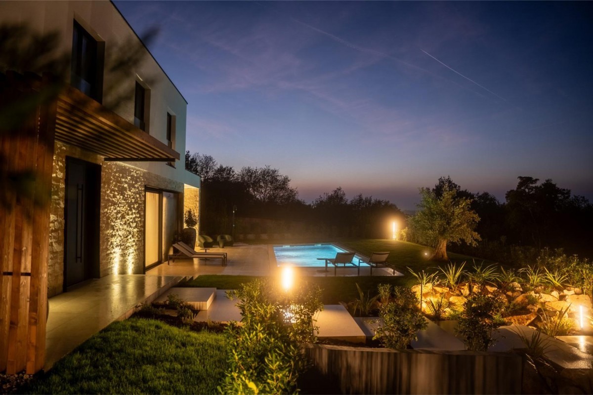Ekskluzivna vila pri Poreču in Vrsarju – zasebnost in mediteranski utrip