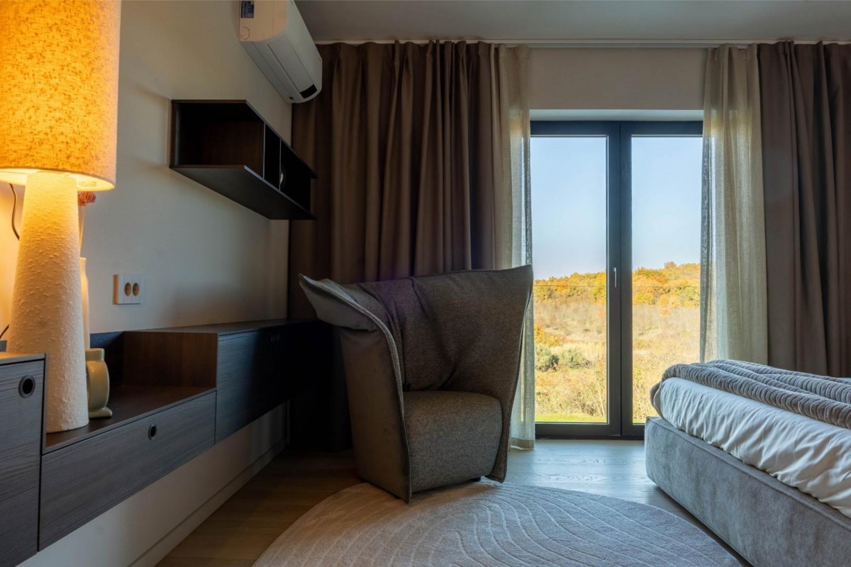 Ekskluzivna vila pri Poreču in Vrsarju – zasebnost in mediteranski utrip