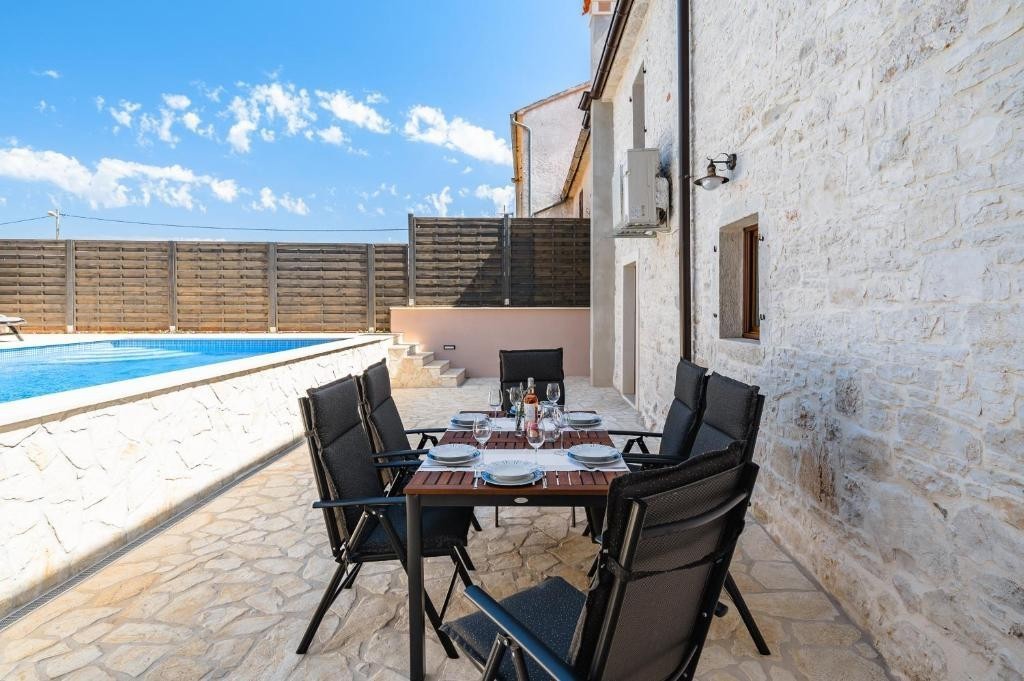 Poreč, okolica hiša, prodaja