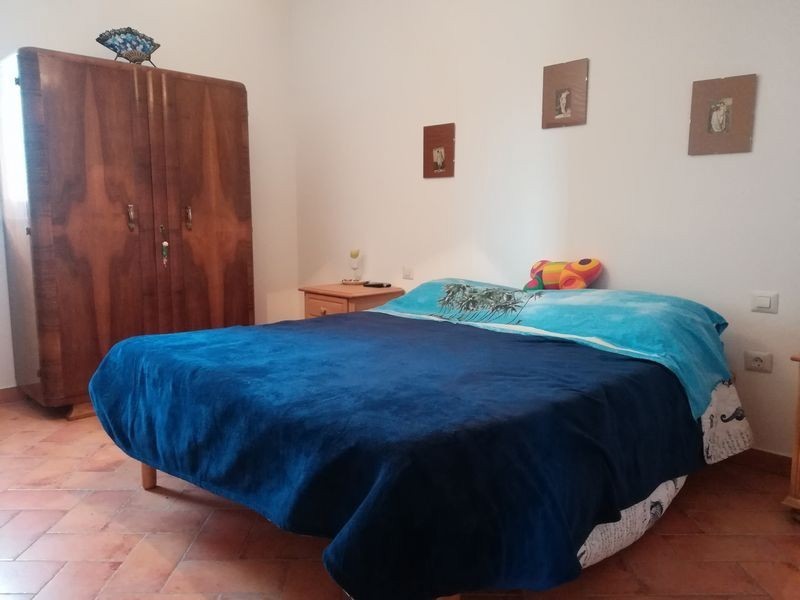 Hiša z dvema stanovanjema naprodaj v okolici Poreča. Idealna za družino ali oddajanje.