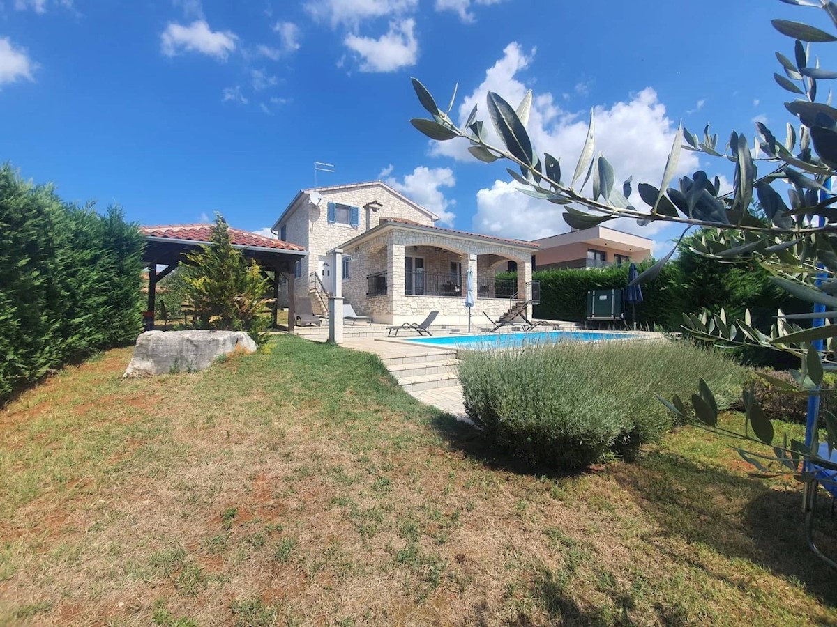 vila sa bazenom kod Poreča