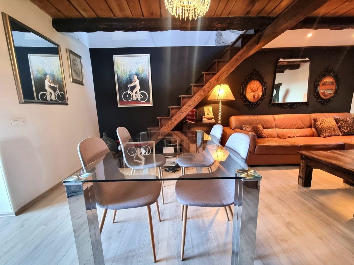 Poreč, vrstna kamnita hiša