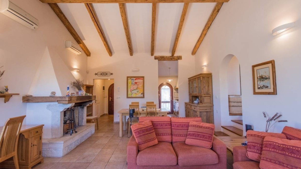 Dvojna hiša s pogledom na morje – 10 km od Poreča – Opremljena, 100 m²