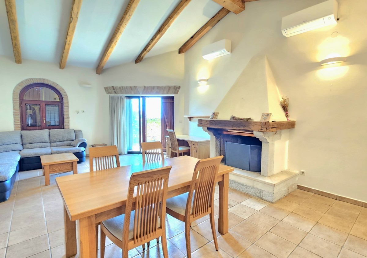 Dvojna hiša s pogledom na morje – 10 km od Poreča – Opremljena, 100 m²