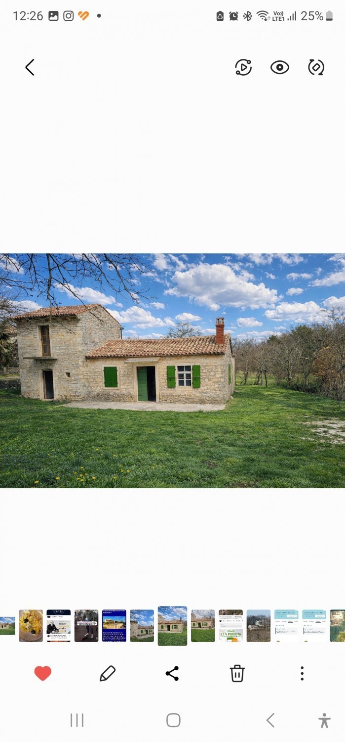 Avtohtona kamnita hiša s 3.400 m² stavbnega zemljišča – okolica Poreča